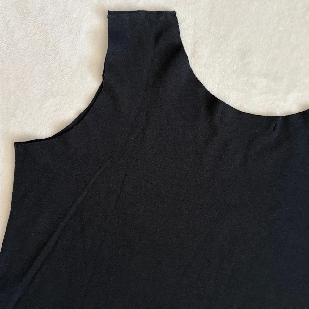 Planet by Lauren G | Sleeveless Pima Cotton Side Slit Raw Hem Top Black (1/4-8) - Picture 11 of 15